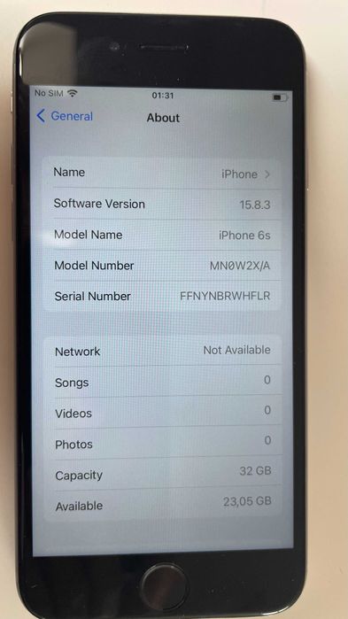 iphone 6s, working 100% battery in excellent condition, collectable