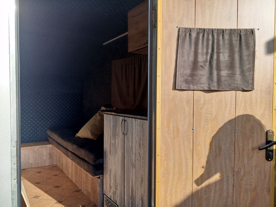 Прицеп дом на колесах