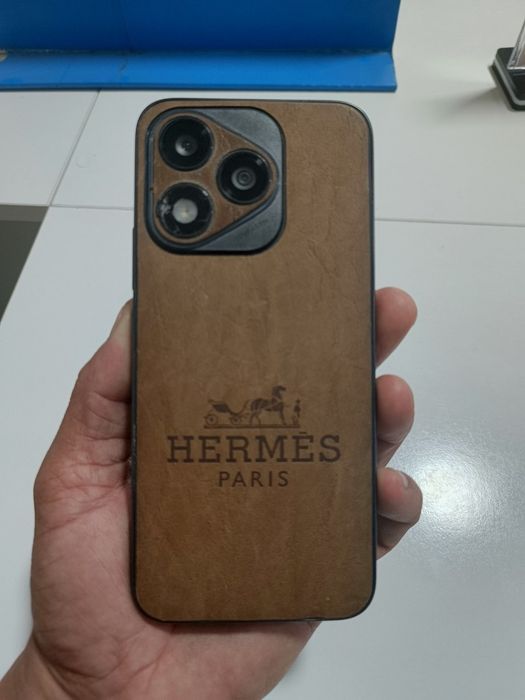 Honor 400 liti 12 g 256 g