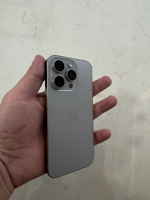 iPhone 15 pro 256 gb