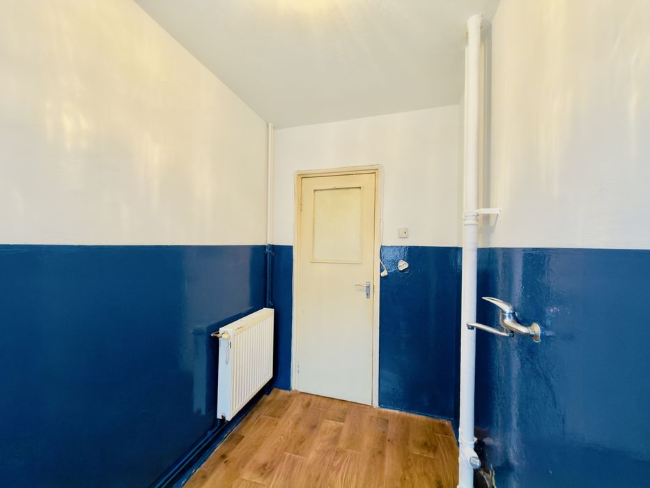 Apartament de vanzare cu 2 camere in zona Florilor ,et 1/4 Ale.Mimozei