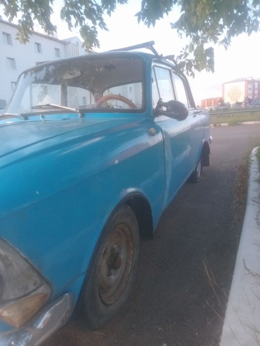 Машина Москвич-412