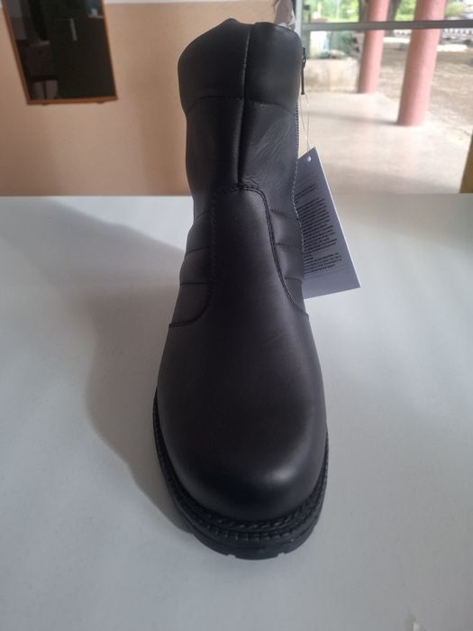 Зимни обувки и боти