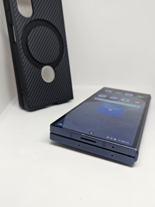 Samsung Galaxy Z Fold 6 5G 256GB 12RAM Navy Blue 94% Battery 427 Цикъла