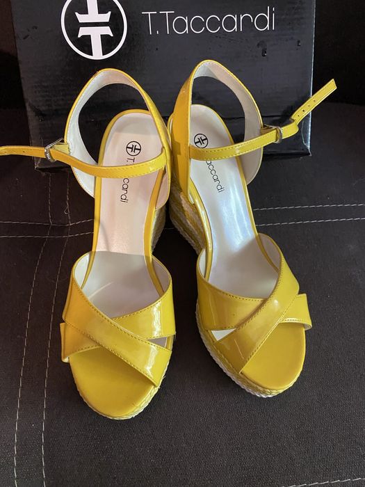 Летние босоножки