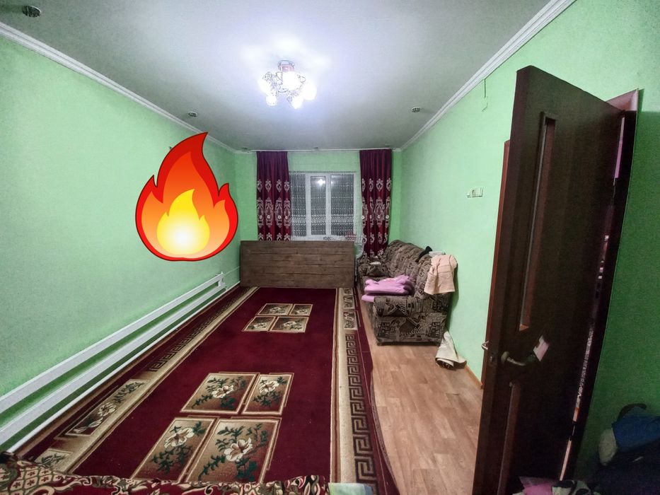 Үй сатылады орталықта