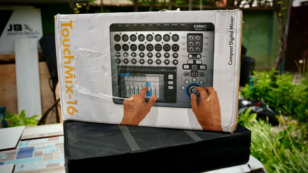 Mixer digital profesional - QSC Touchmix 16