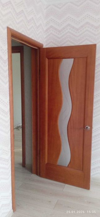 Продам межкомнатные двери б/у