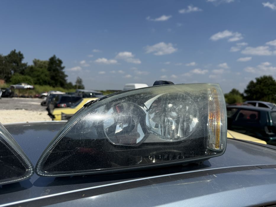 Фарове Ford Focus Mk2 (2004–2008)