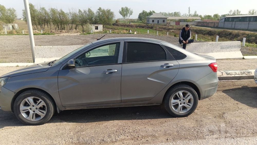Lada vesta srochno prodam