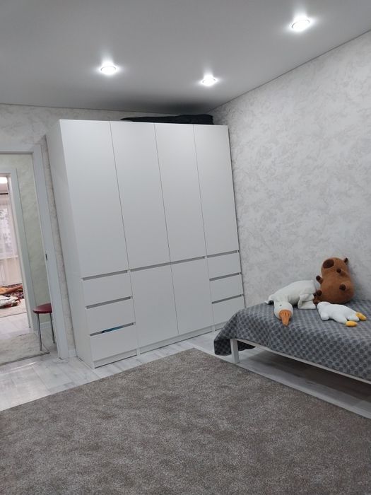 Продам 2 комнатную  квартиру