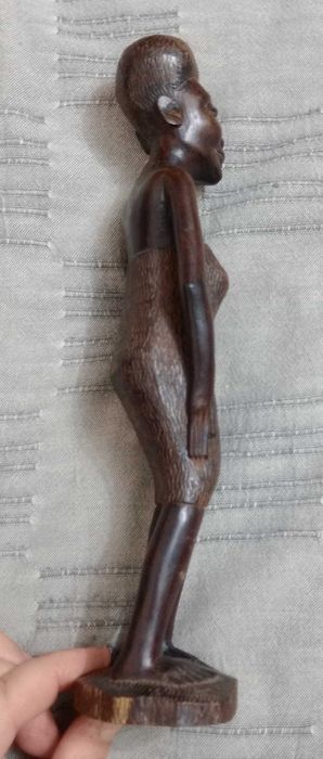Statueta africana din lemn de abanos sau polisandru 30 cm.