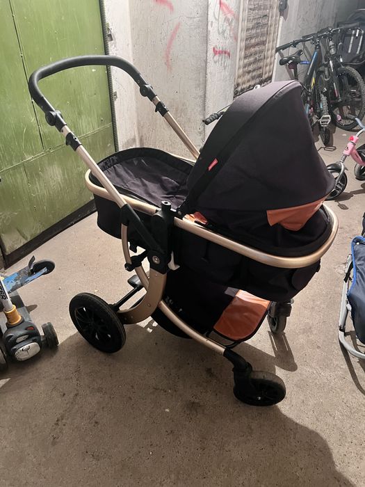 Продается коляска в отличном состоянии