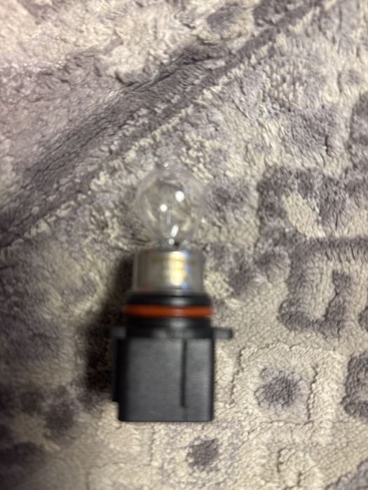 Продам противотуманные лампочки для Субару  Р13W