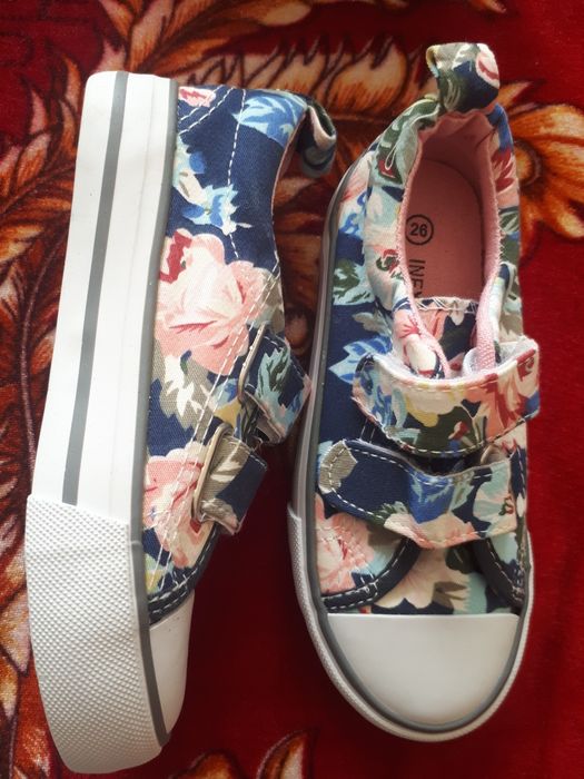 Новые кеды Европа на шнурках