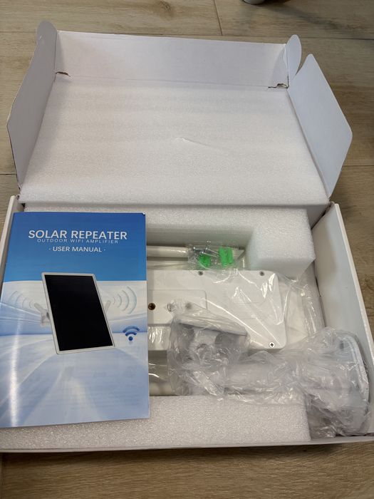 Extender WiFi Solar R7 Exterior 2.4 GHz 300 Mbps 20000 mAh Panou Solar 15W IP65