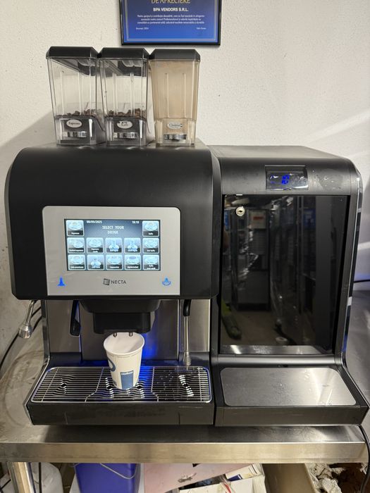 Necta Karisma aparat cafea boabe si lapte proaspat
