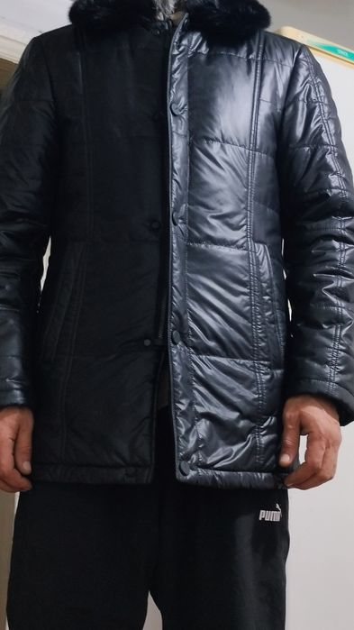 ППродам мужскую, зимнюю куртку.
