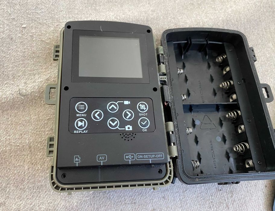 Cameră de vânătoare trail cam IR camuflaj, defect, pentru reparat