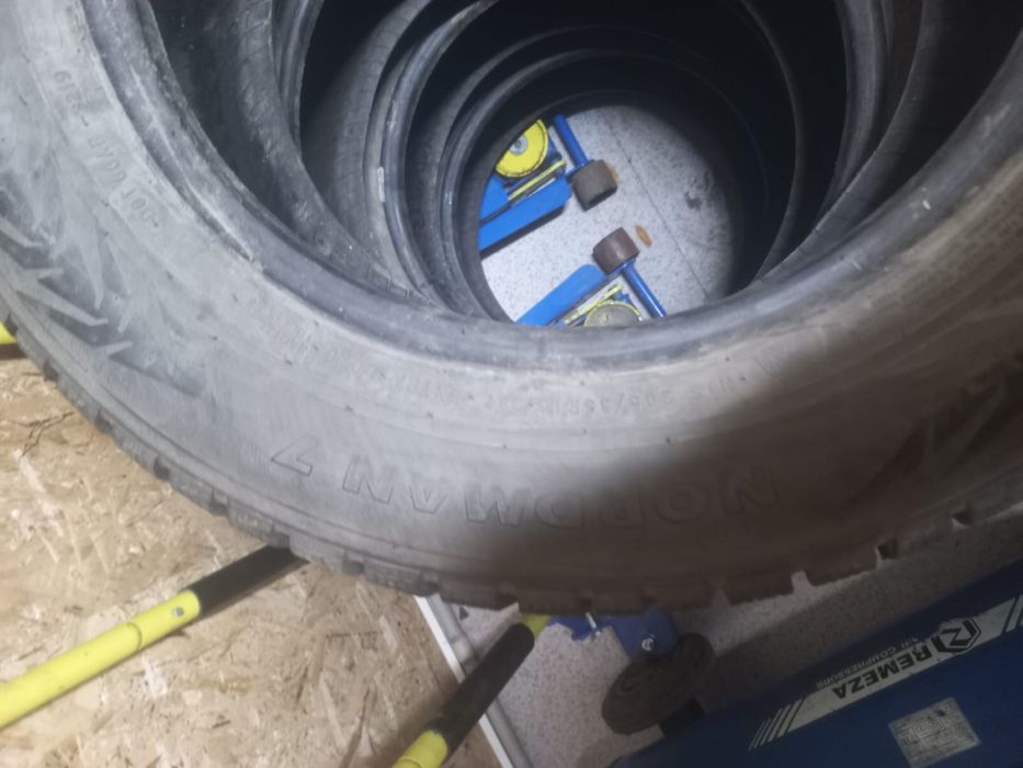 Продам шины нокиан