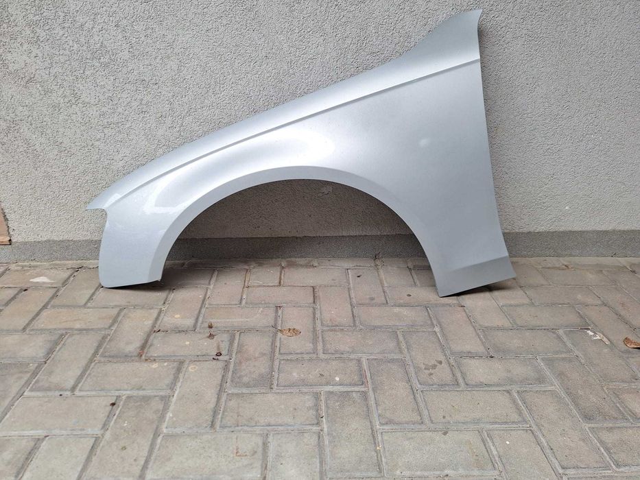 Aripa Fata Stanga Audi A4 B8.5 An 2011-2015 Vopsita Gri Deschis