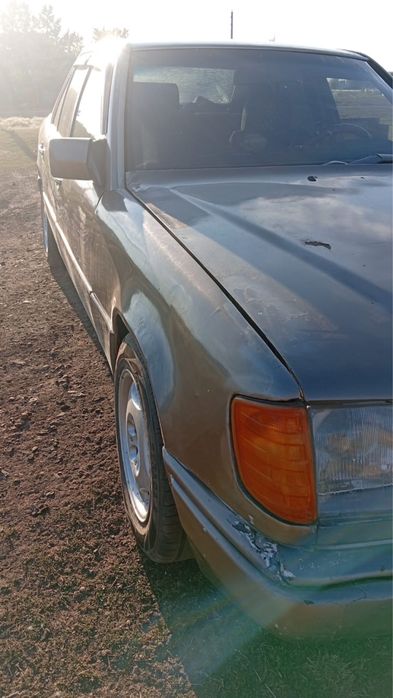 Срочно продается mercedes e200