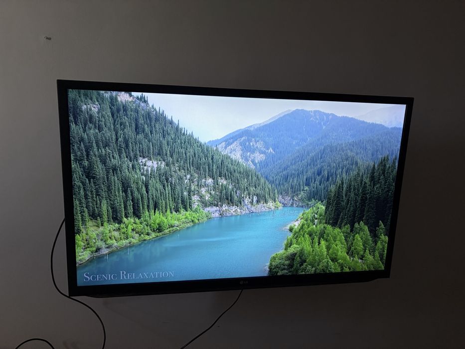Большой телевизор LG 47’’