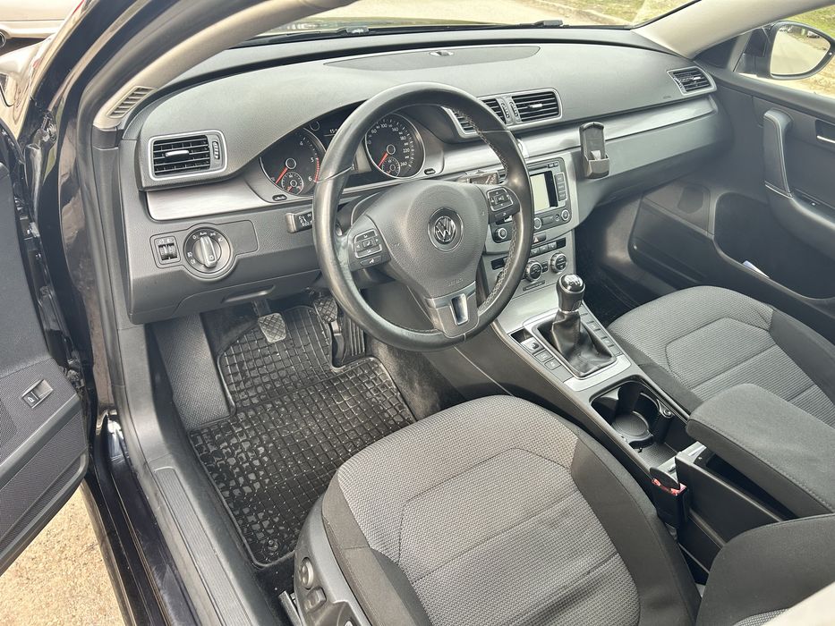 Продавам VW Пасат 2.0 140к.