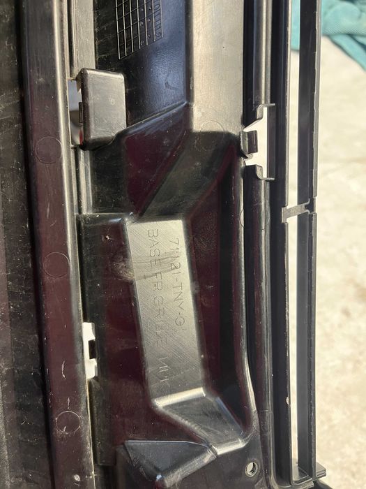 3 броя предна решетка Honda CR-V 2019-