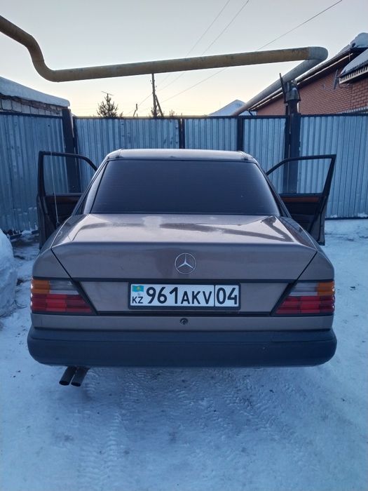 Мерседес 124  10/10
