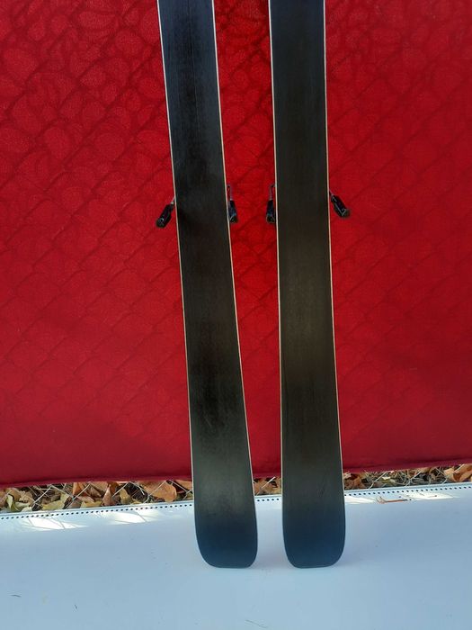 Карвинг ски  Atomic Nomad Smoke  178см
