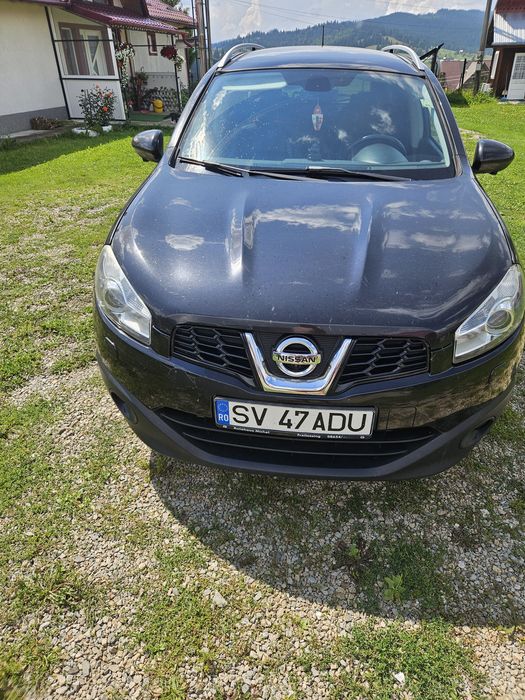 Vând Nissan Qasqai+2