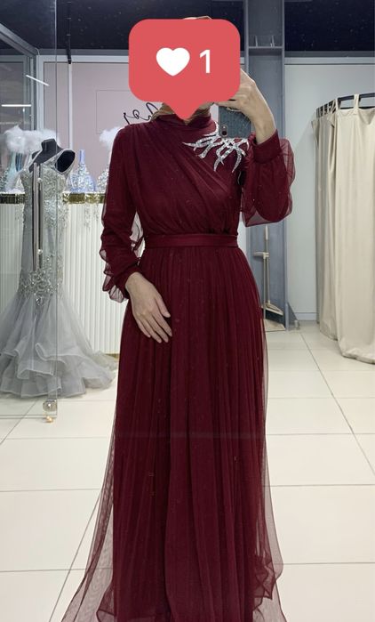 Продам вечерние платья