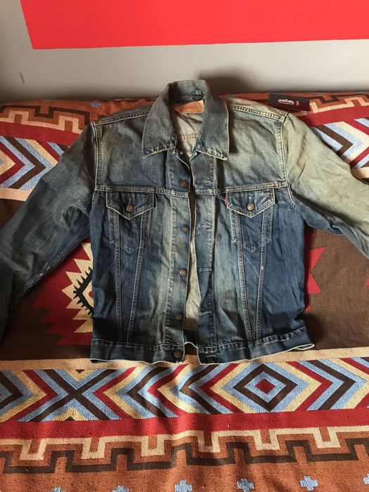 Продам куртку levis мужскую