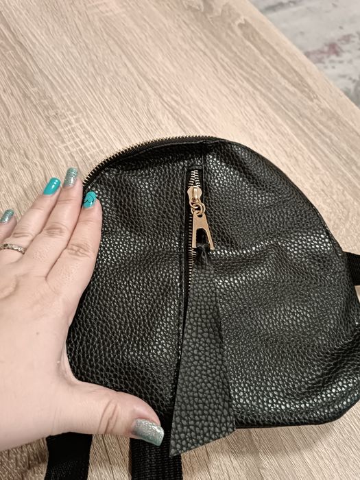 Дамска малка раница