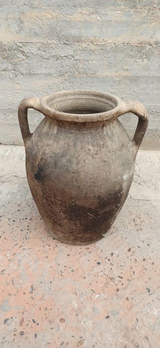 старинные Кувшин ! Kóza 100 yillik padval kovlanganda.chiqdi