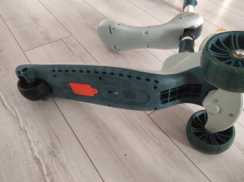 Продам детский самокат