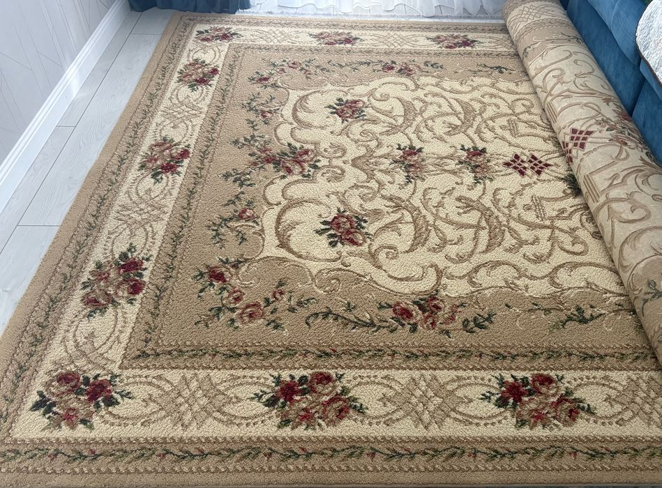 Продается ковер 2.4х3