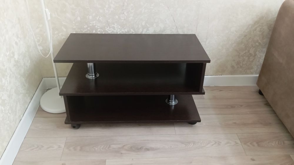 Журнальный столик