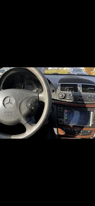 Mercedes e class w211