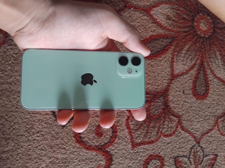Iphone 12 mini.