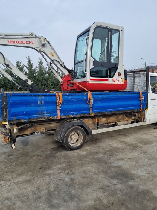 Inchiriez/Inchirieri miniexcavator de 3t + Picon