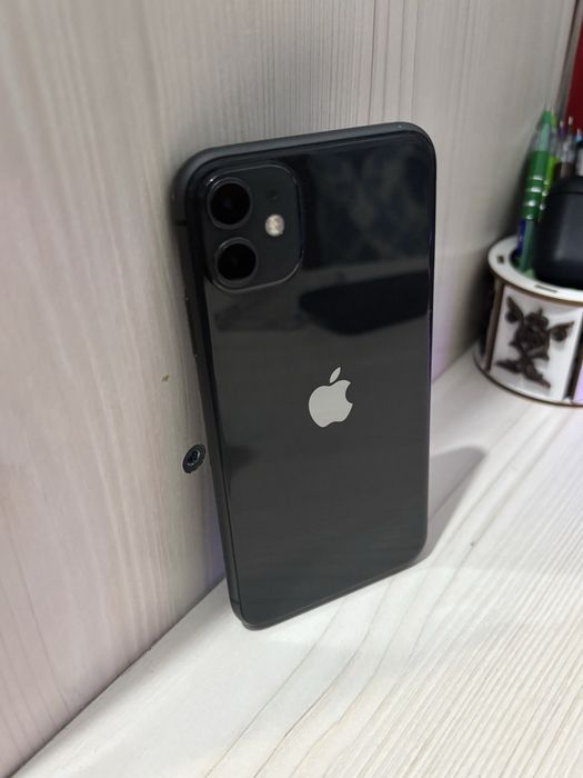 Продам iPhone 11