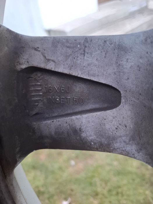 16" SUZUKI,Джанти+летни гуми. 205/55/16