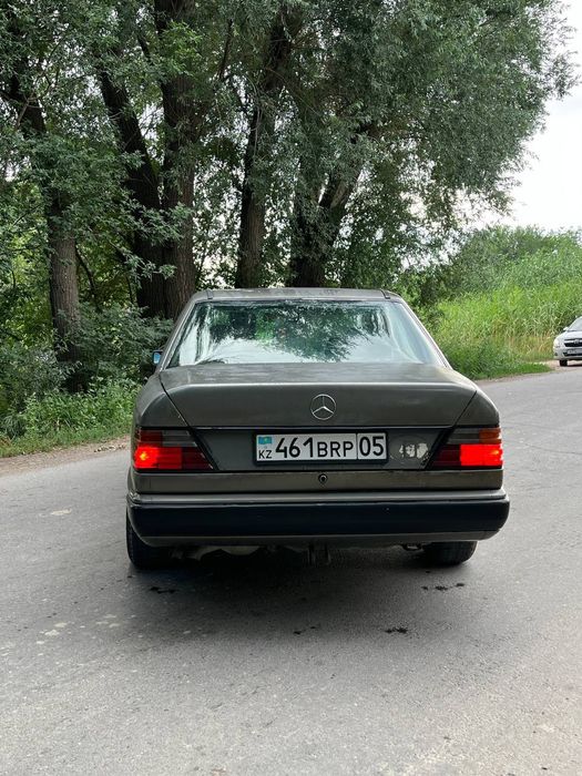 Мерседес 124 3.0