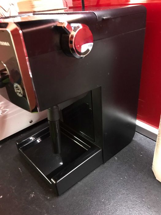 Кафемашина Saeco Poemia