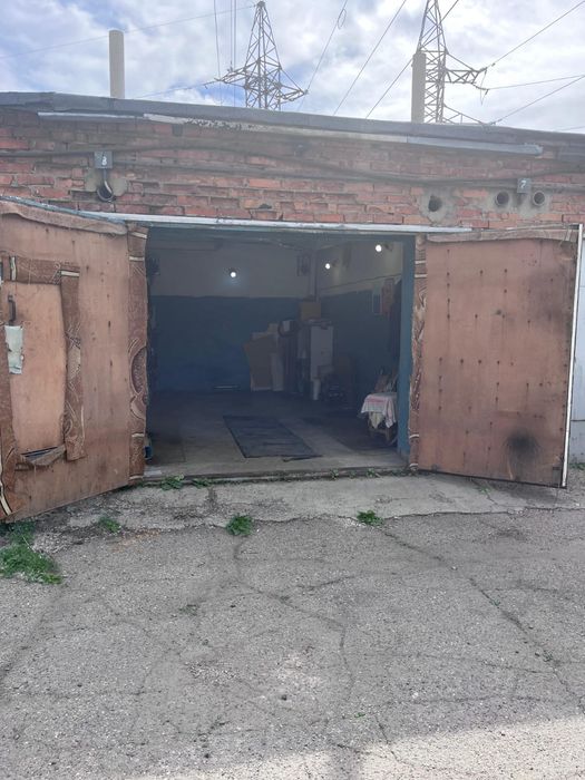 Продам гараж район Студгородка