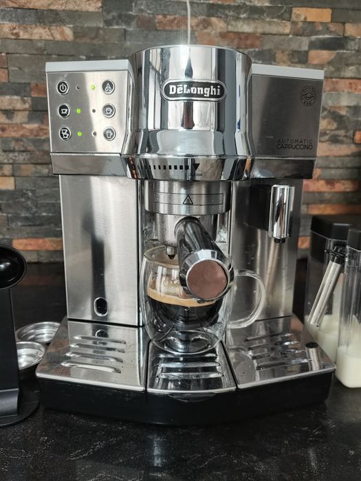 Aparat de cafea DeLonghi