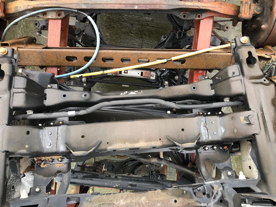 Axa fata Mercedes Sprinter completa pe simpla euro4