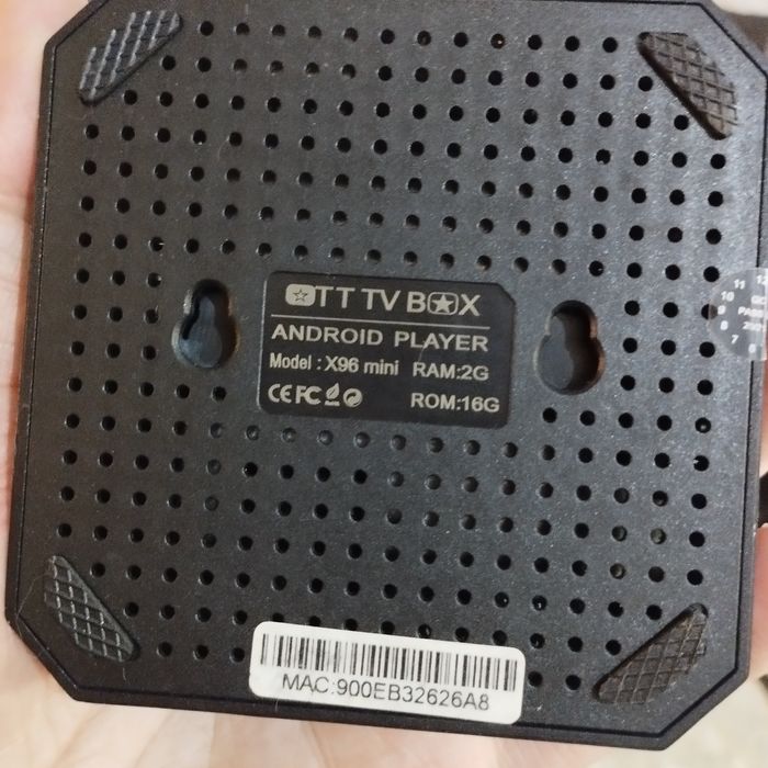 Смарт бокс,почти новый,мало пользовались оригинал..